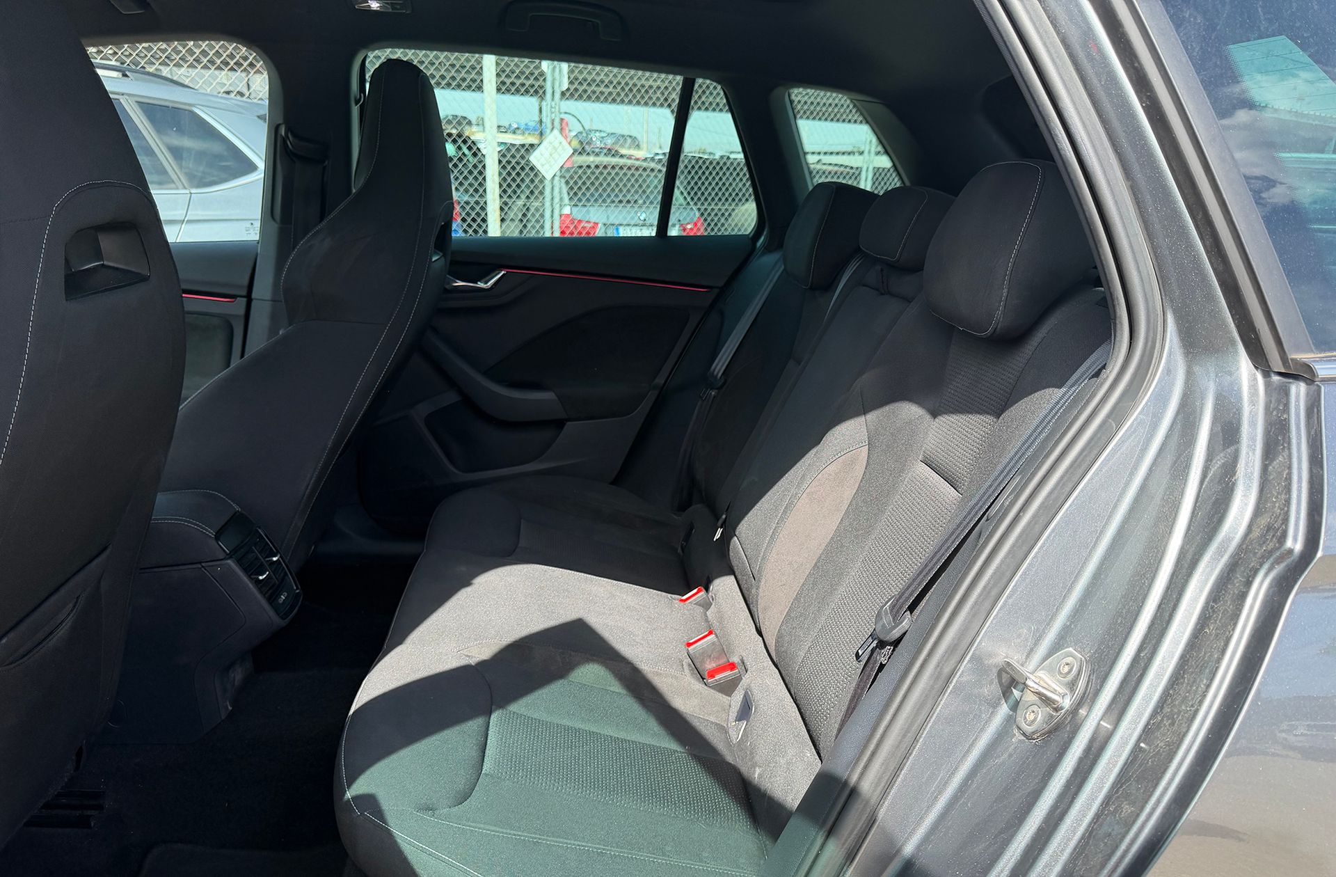 Škoda Kamiq 1.0 TSI Design DSG - foto 11
