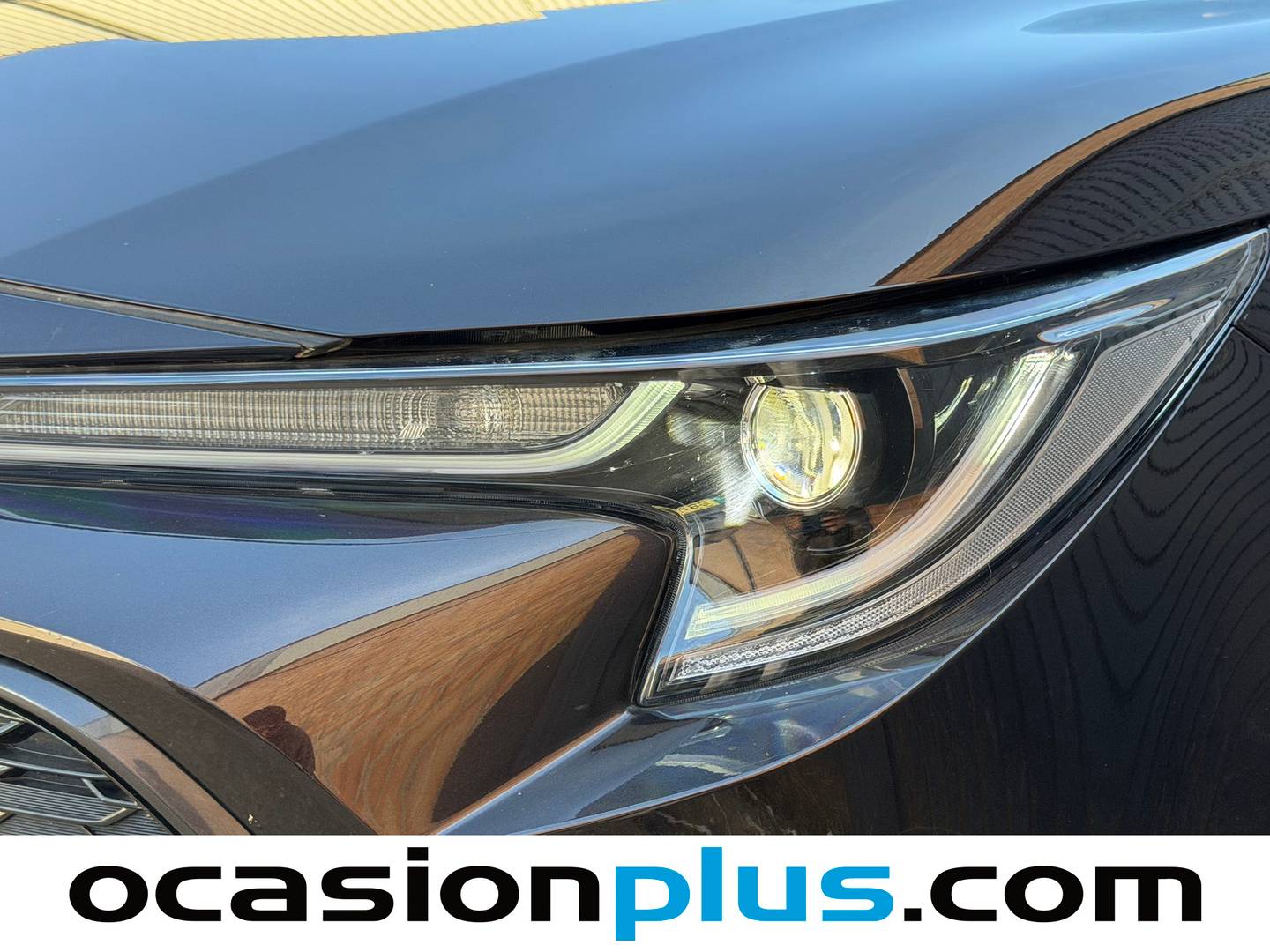 Acabados Toyota Corolla Toyota Corolla 180H Feel! E-CVT (180 CV)