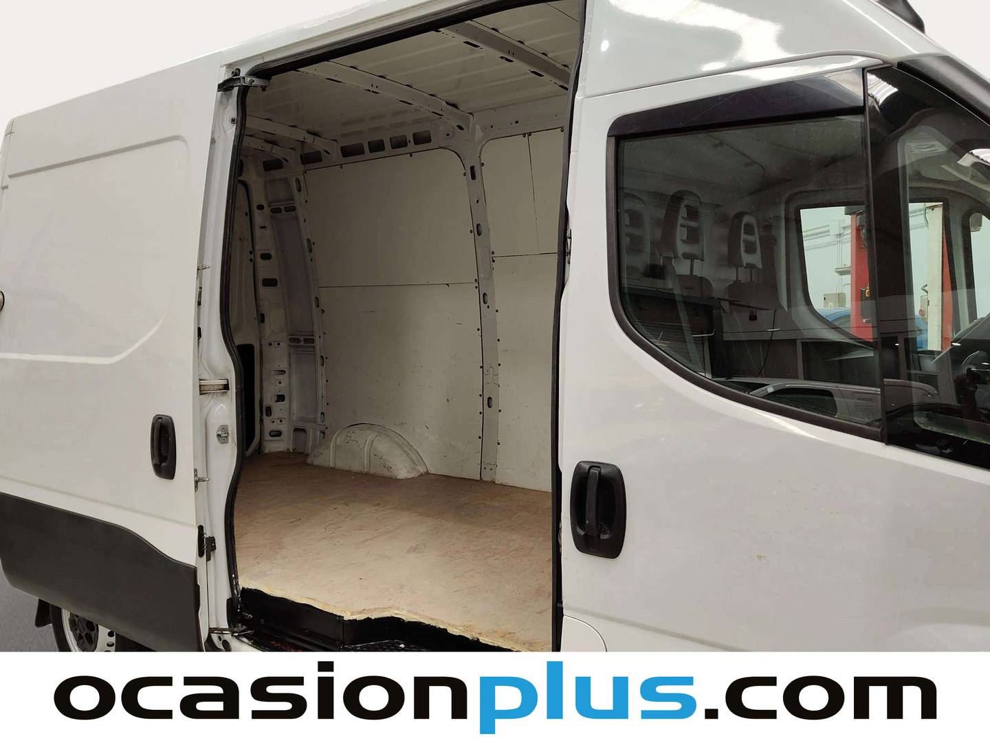 Iveco Daily Iveco Daily Furgon  35S 16 V 3520/H2 A8 (156 CV) km 0