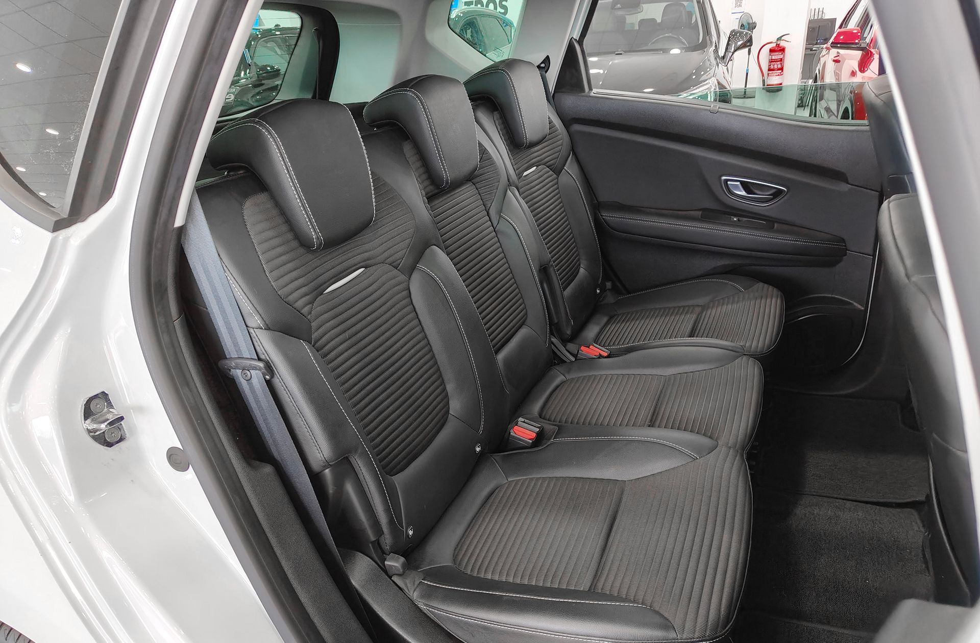 Renault Scénic Zen TCe GPF - foto 20