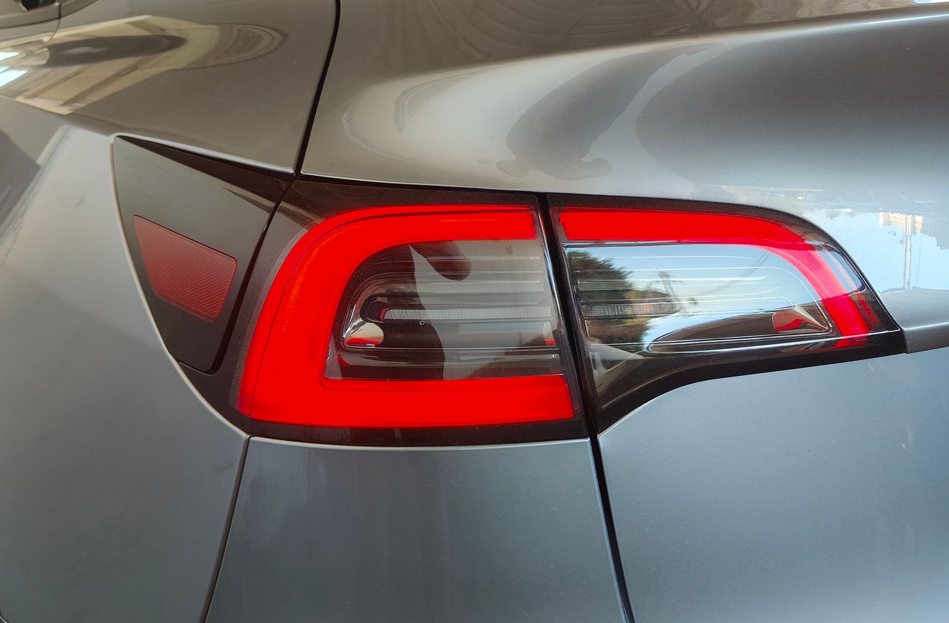 Tesla Model Y Gran Autonomía 4WD - foto 17