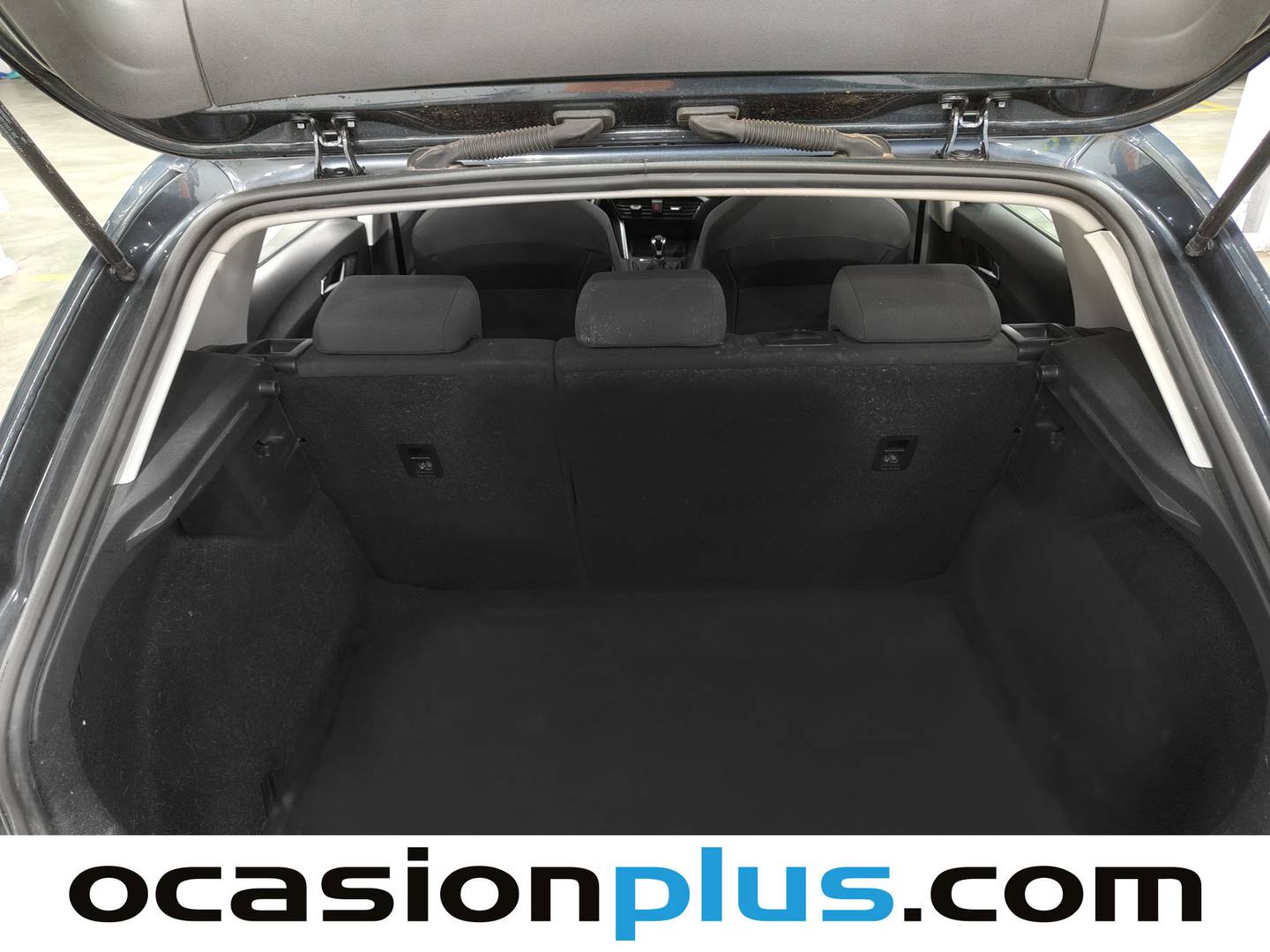 Fotos maletero Seat León Seat León 1.0 TSI S&S Reference Go (110 CV)