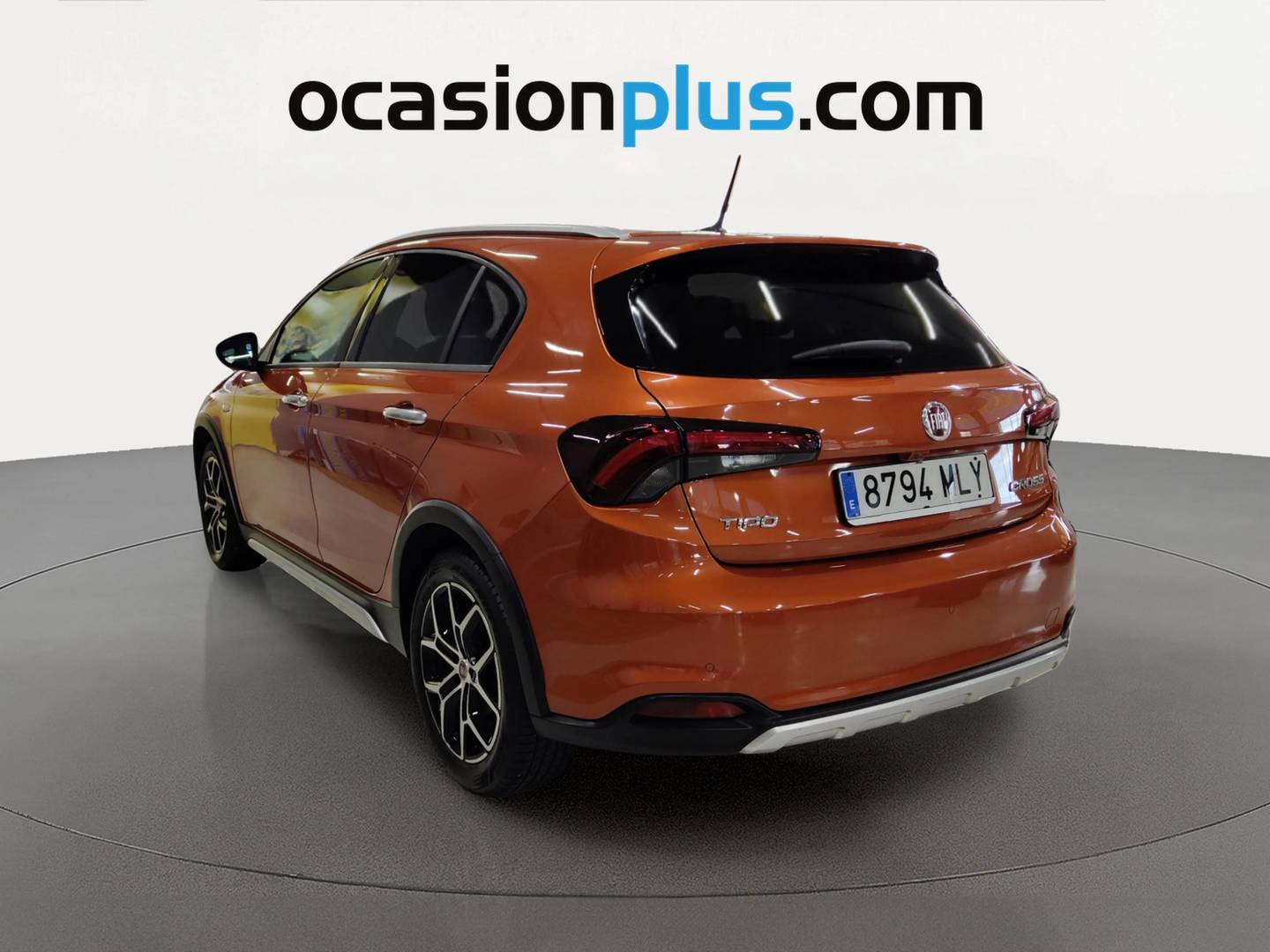 Foto trasera Fiat Tipo Fiat Tipo 1.0 Cross (100 CV) izquierda
