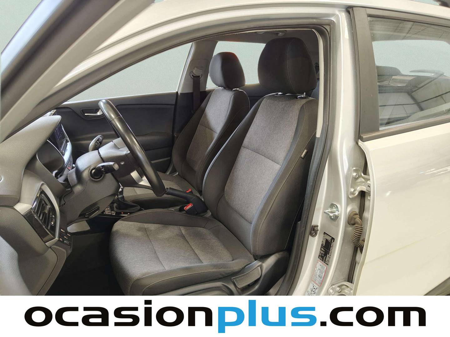 Foto asientos delanteros KIA Stonic KIA Stonic 1.0 T-GDi Drive (100 CV)