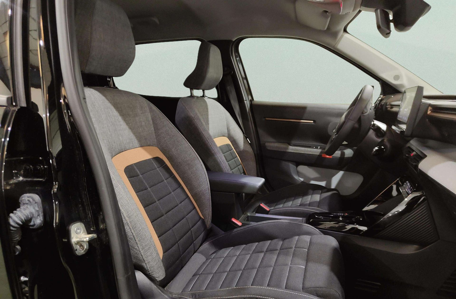 Citroën C3 Aircross Hybrid 145 Plus e-DCS6 - foto 17