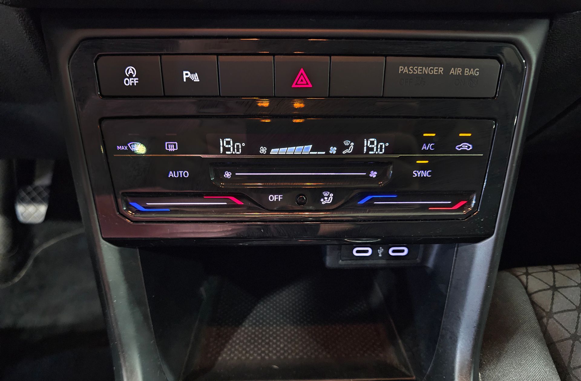 Volkswagen T-Cross Advance 1.0 TSI - foto 33