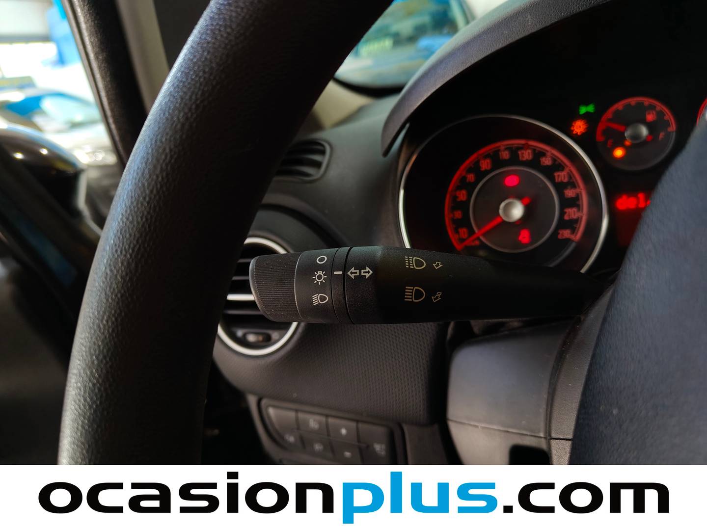 Extras y acabados del Fiat Punto Fiat Punto 1.2 8v S&S Gasolina Pop  (69 CV)