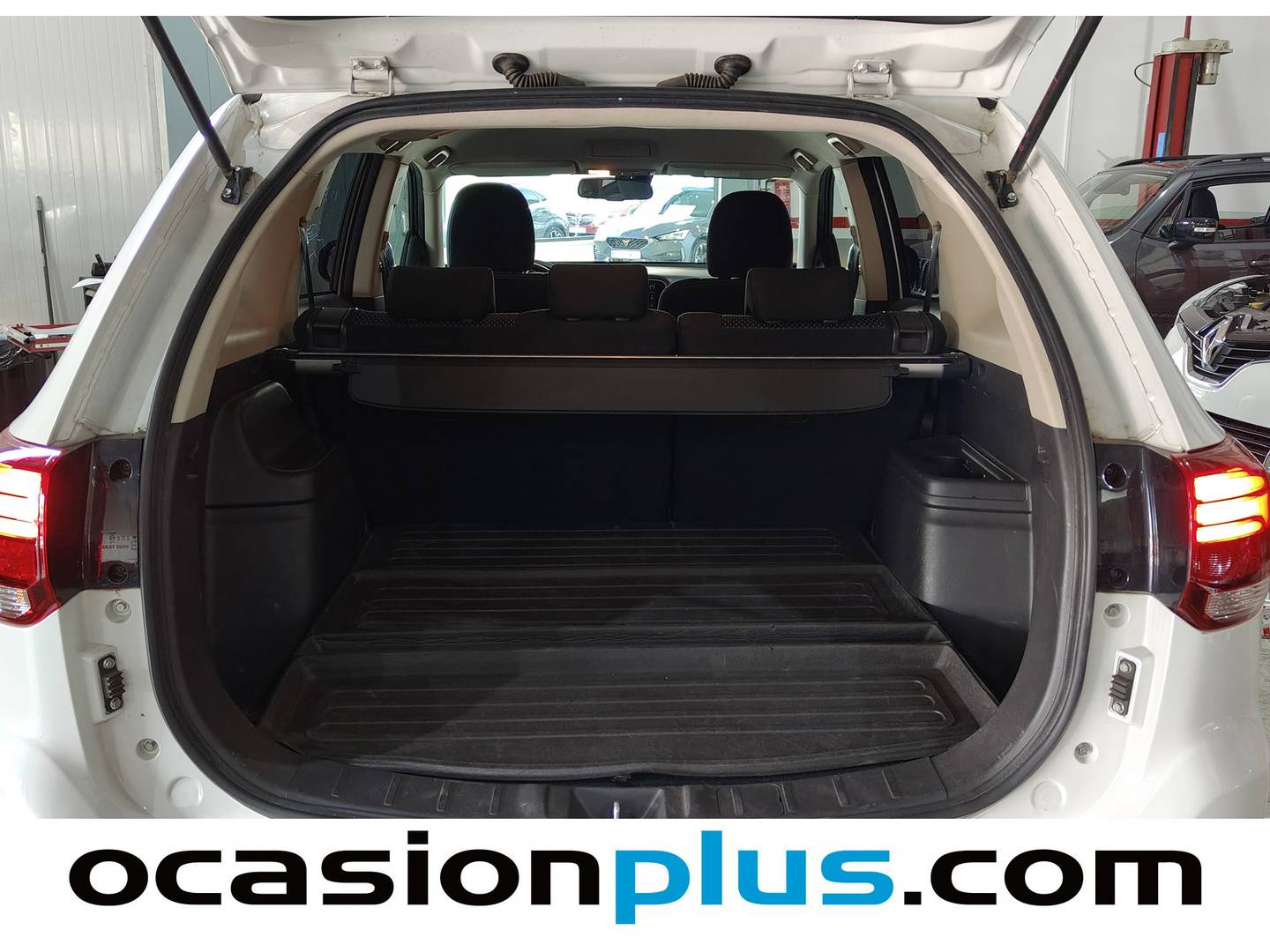 Mitsubishi Outlander Mitsubishi Outlander 200 MPI Motion 2WD CVT (150 CV) seminuevo