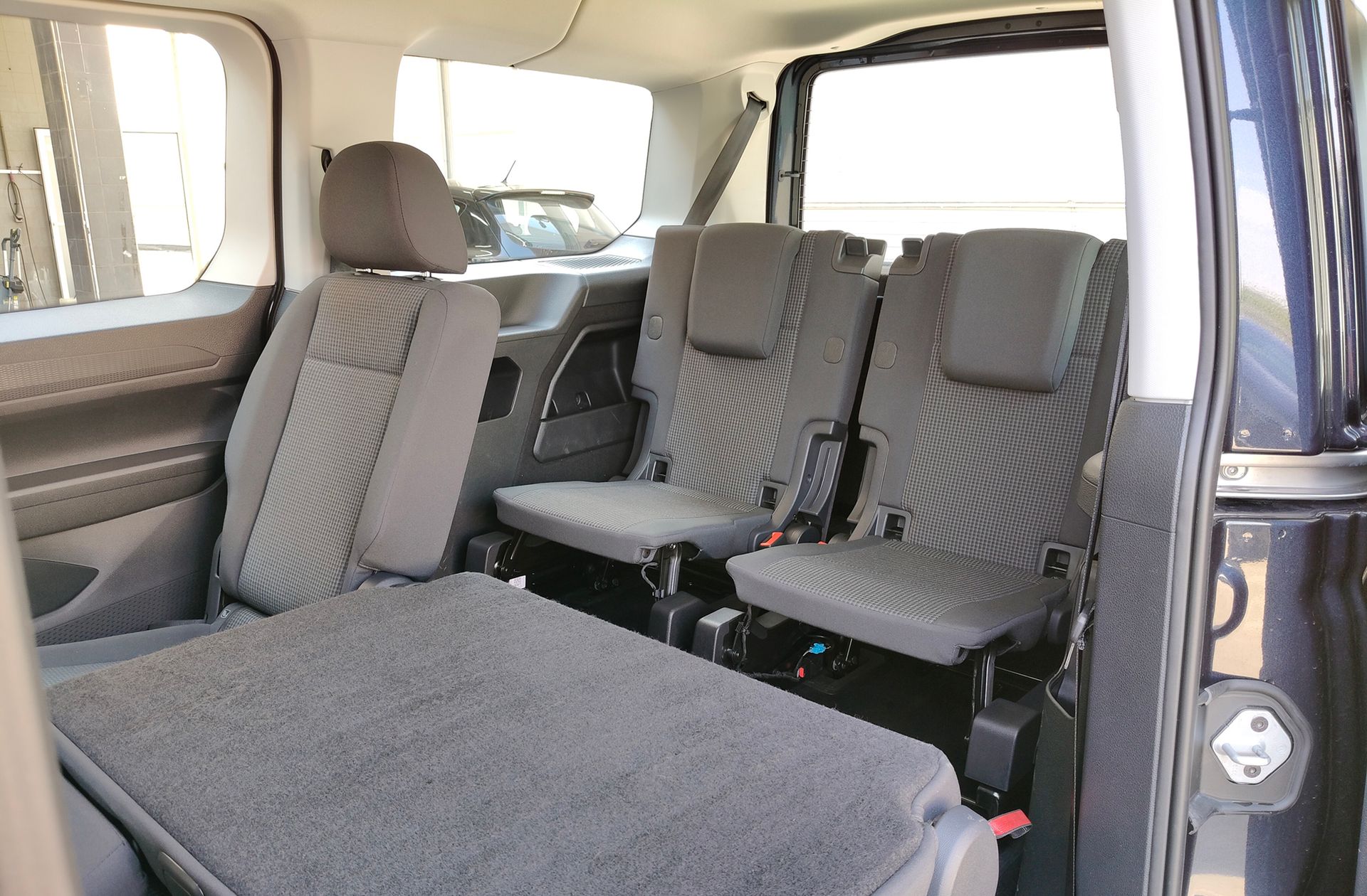 Volkswagen Caddy Maxi Origin 2.0 TDI - foto 12