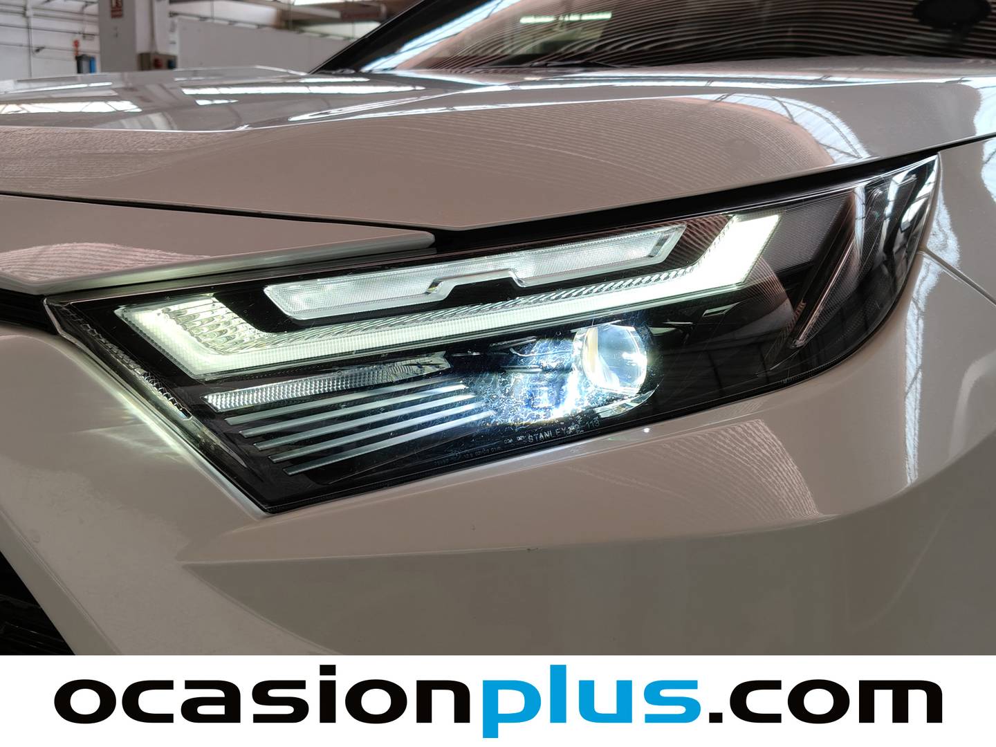 Equipamiento del Toyota Rav4 Toyota Rav4 2.5l hybrid Style 4WD (222 CV)