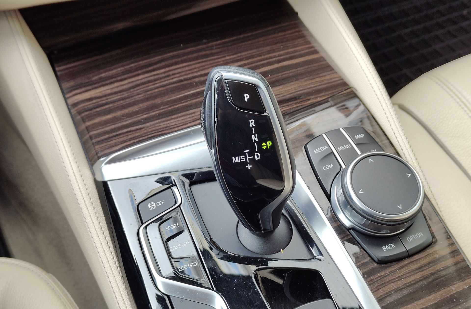 BMW Serie 5 520d Touring - foto 6