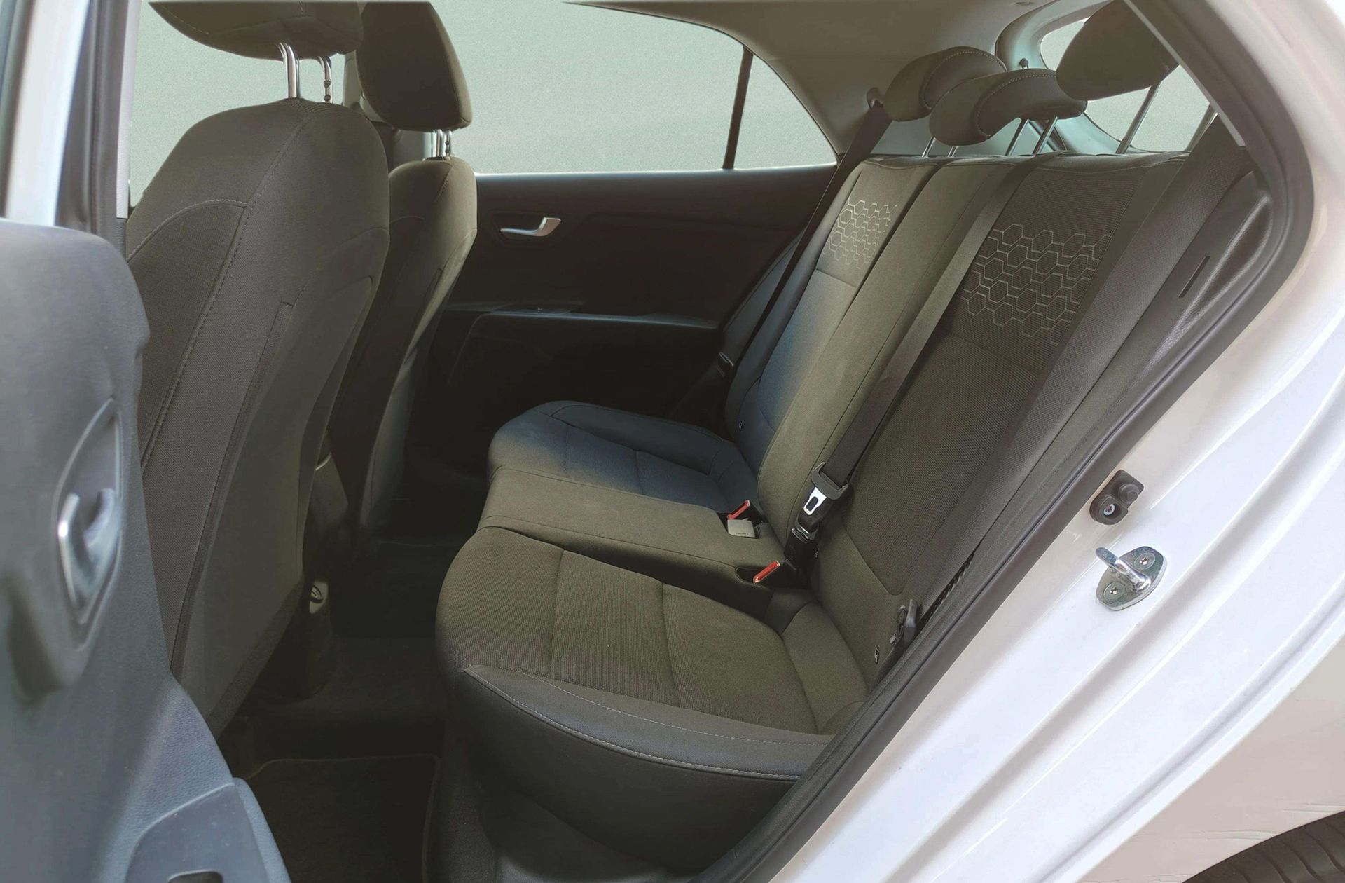 Kia Rio 1.0 T-GDi MHEV iMT Drive - foto 12