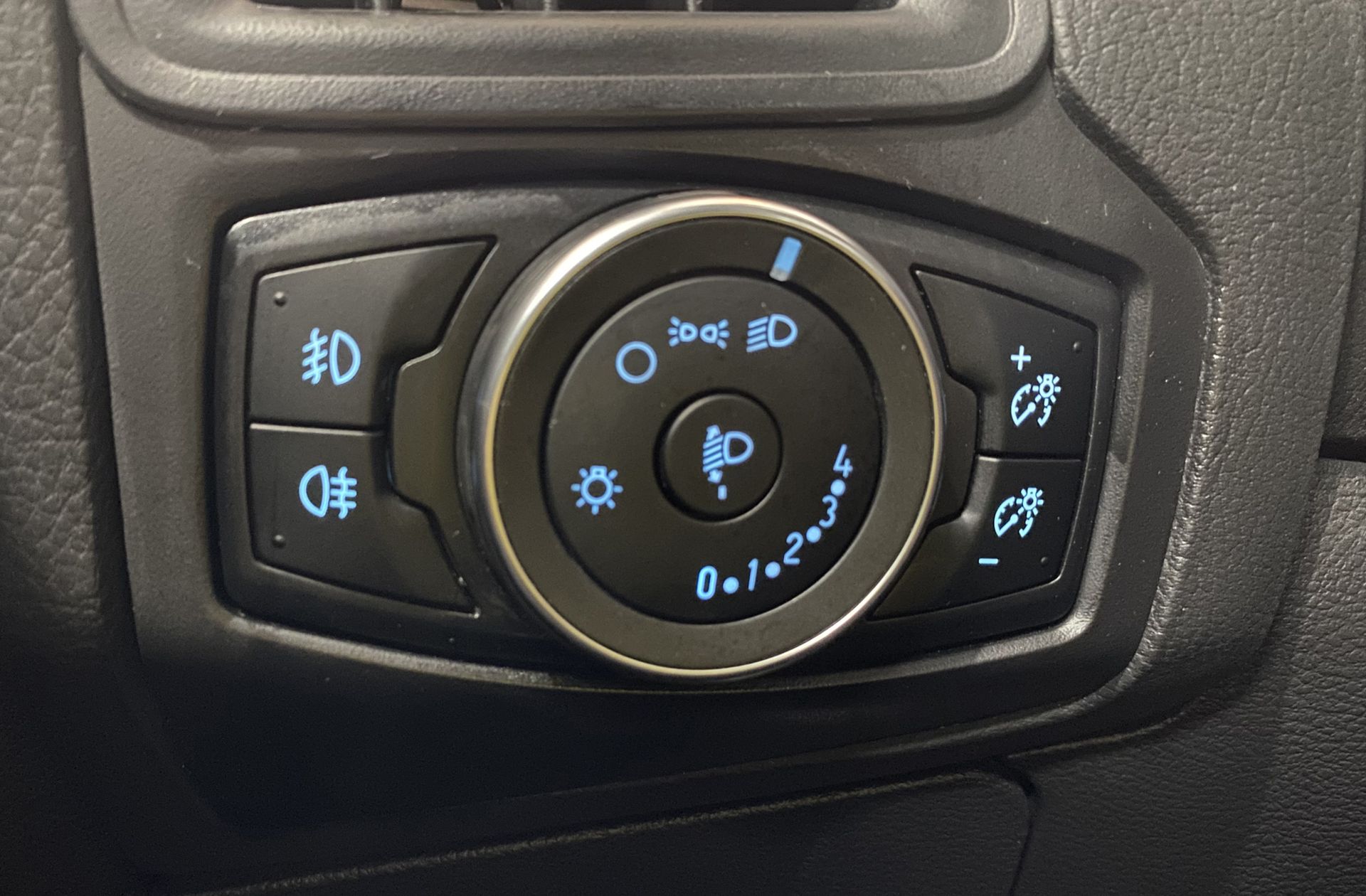 Ford Focus 1.0 EcoBoost Trend+ - foto 19