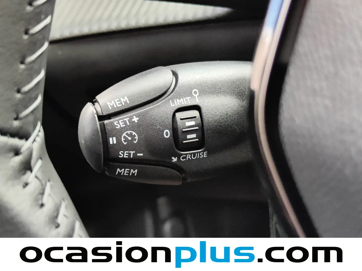 Foto Peugeot 2008 Peugeot 2008 PureTech 100 S&S Allure (100 CV)