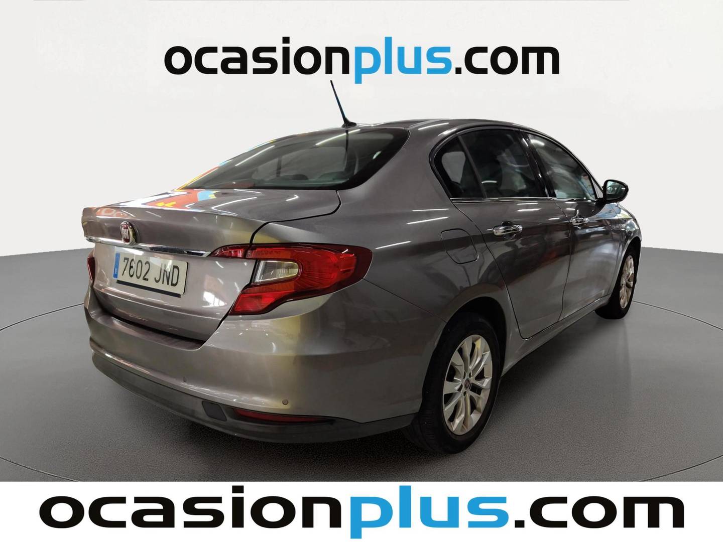 Foto trasera Fiat Tipo Fiat Tipo Sedan 1.4 Lounge (95 CV) derecha