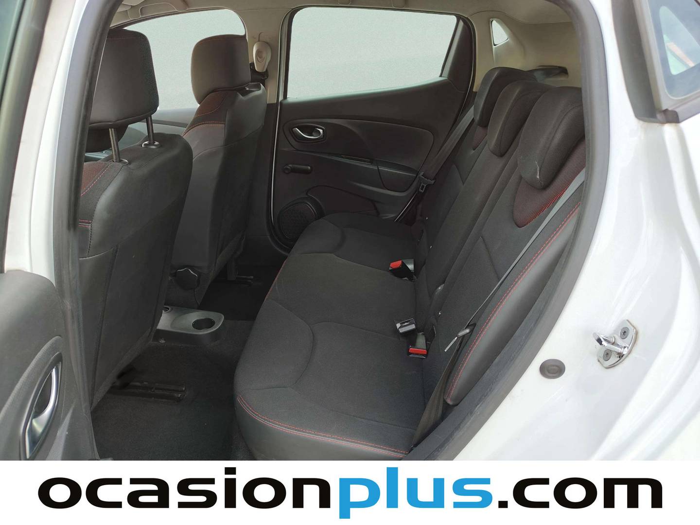 Foto asientos traseros Renault Clio Renault Clio 1.2 16v Authentique (75 CV)