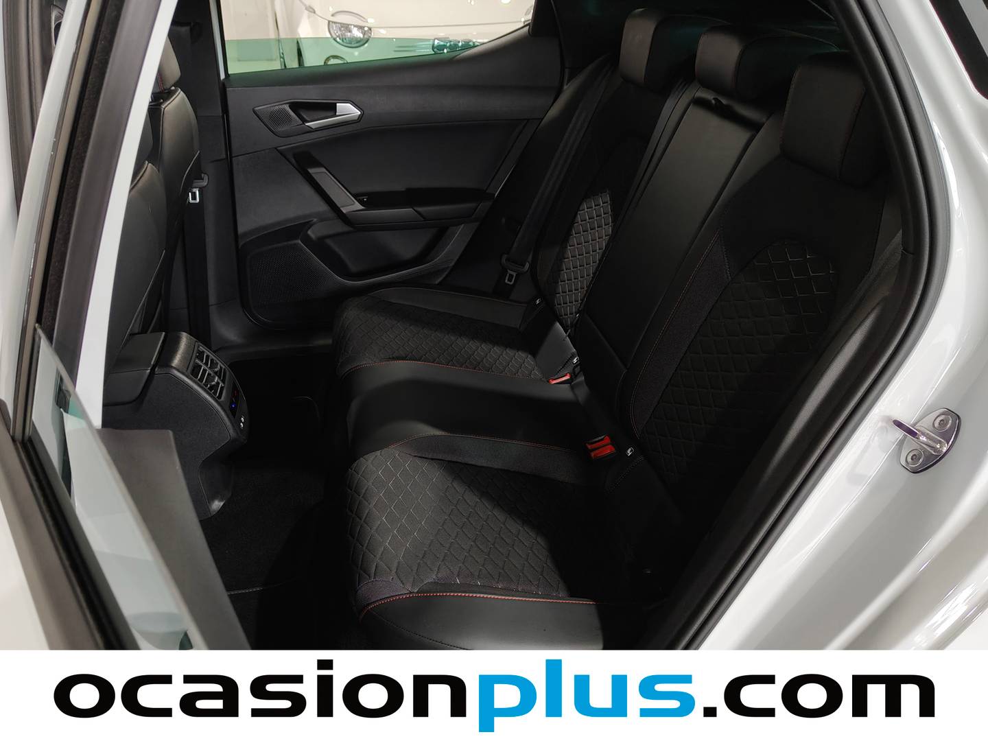 Foto asientos traseros Seat León SEAT León 1.5 TSI S&S FR (150 CV)