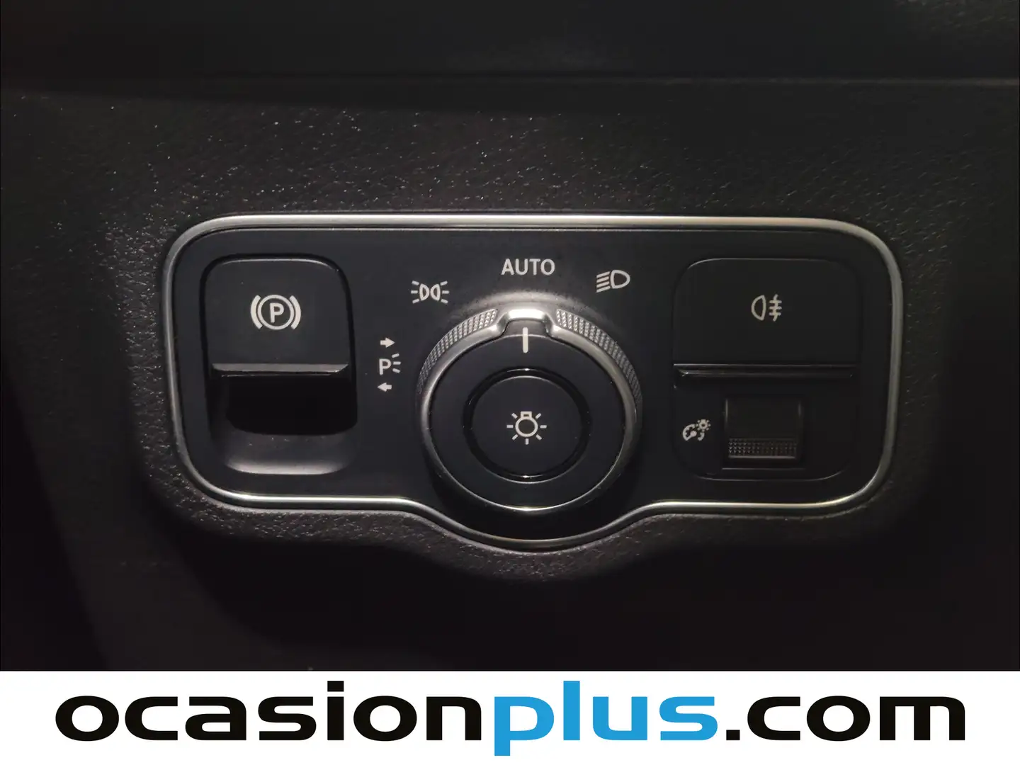 Foto Mercedes GLB Mercedes-Benz GLB GLB 220 D 4Matic (190 CV)