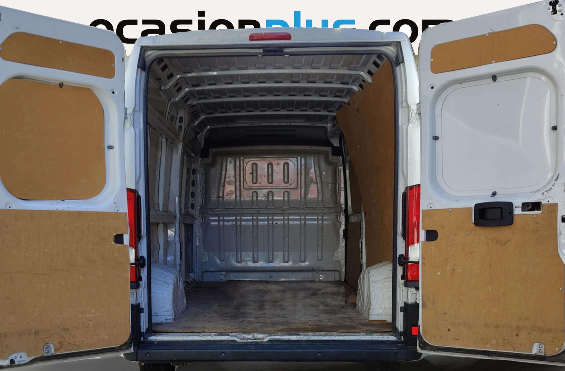 Peugeot Boxer Furgon BlueHDi 140 335 L3H2 - foto 13