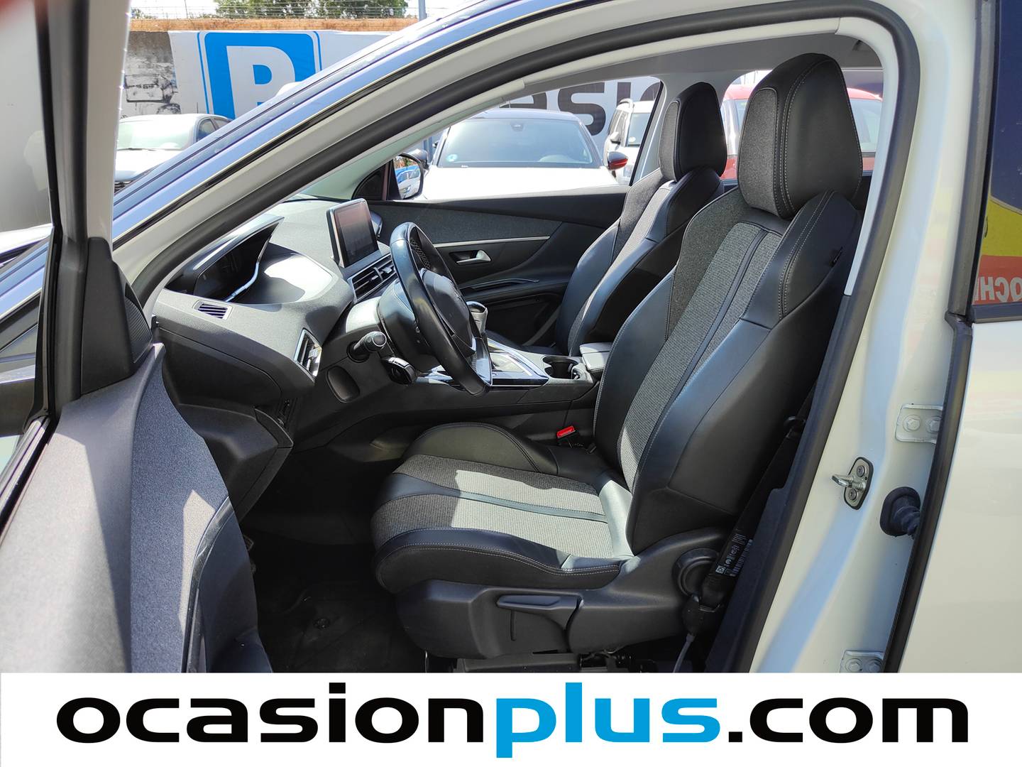 Foto asientos delanteros Peugeot 5008 Peugeot 5008 PureTech 130 S&S Allure (130 CV) 7 Plazas