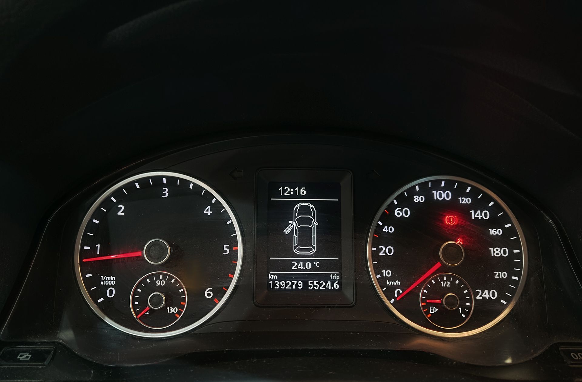 Volkswagen Tiguan Advance 2.0 TDI BMT Front Drive - foto 18