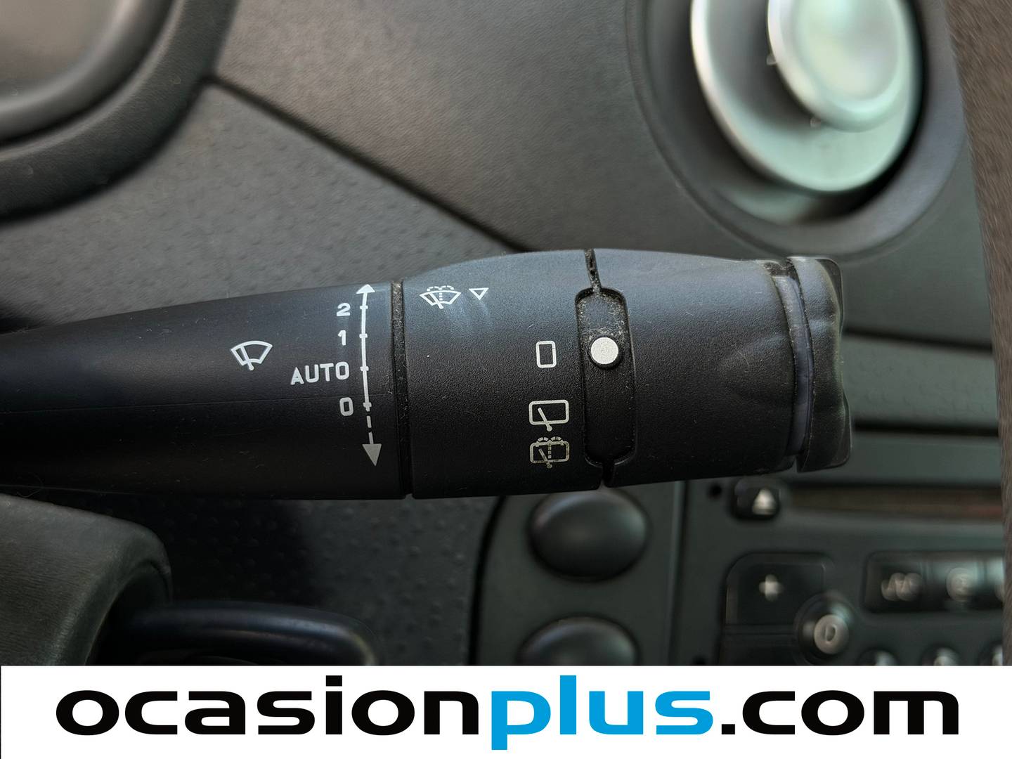 Extras y acabados del Citroën C3 Citroën C3 1.4 HDI Exclusive (70 CV)