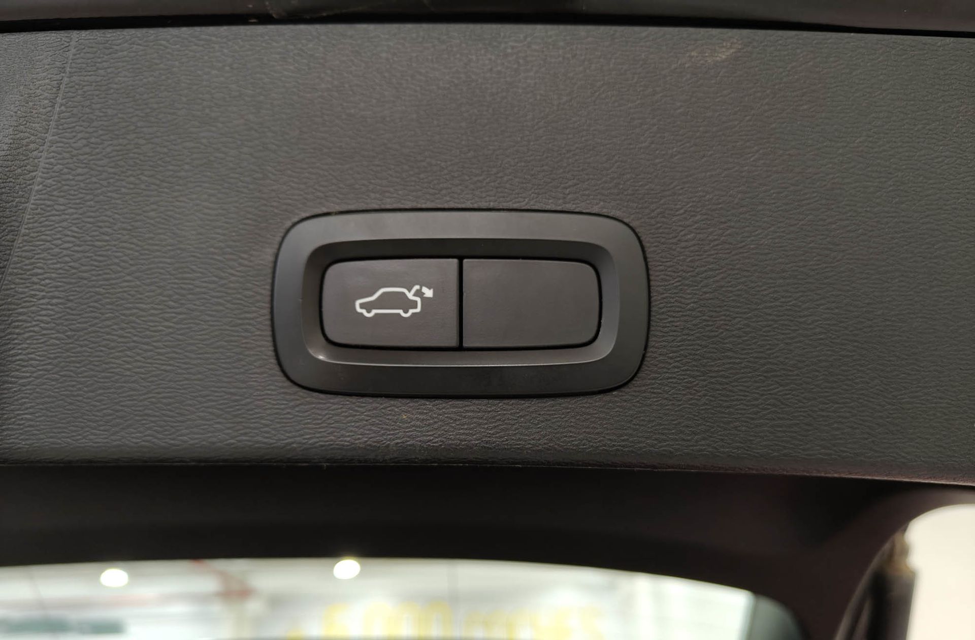 Volvo XC40 T4 Momentum - foto 19