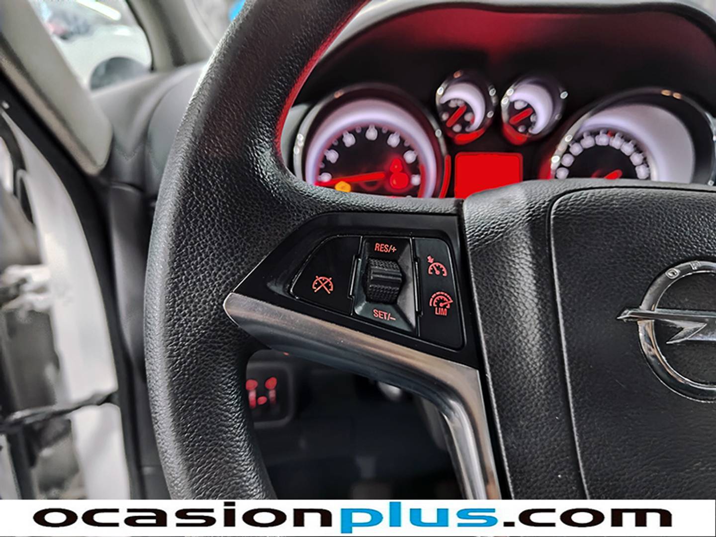 Foto Opel Zafira Tourer Opel Zafira Tourer 1.4 Turbo Expression 7 Plazas  (120 CV) GLP