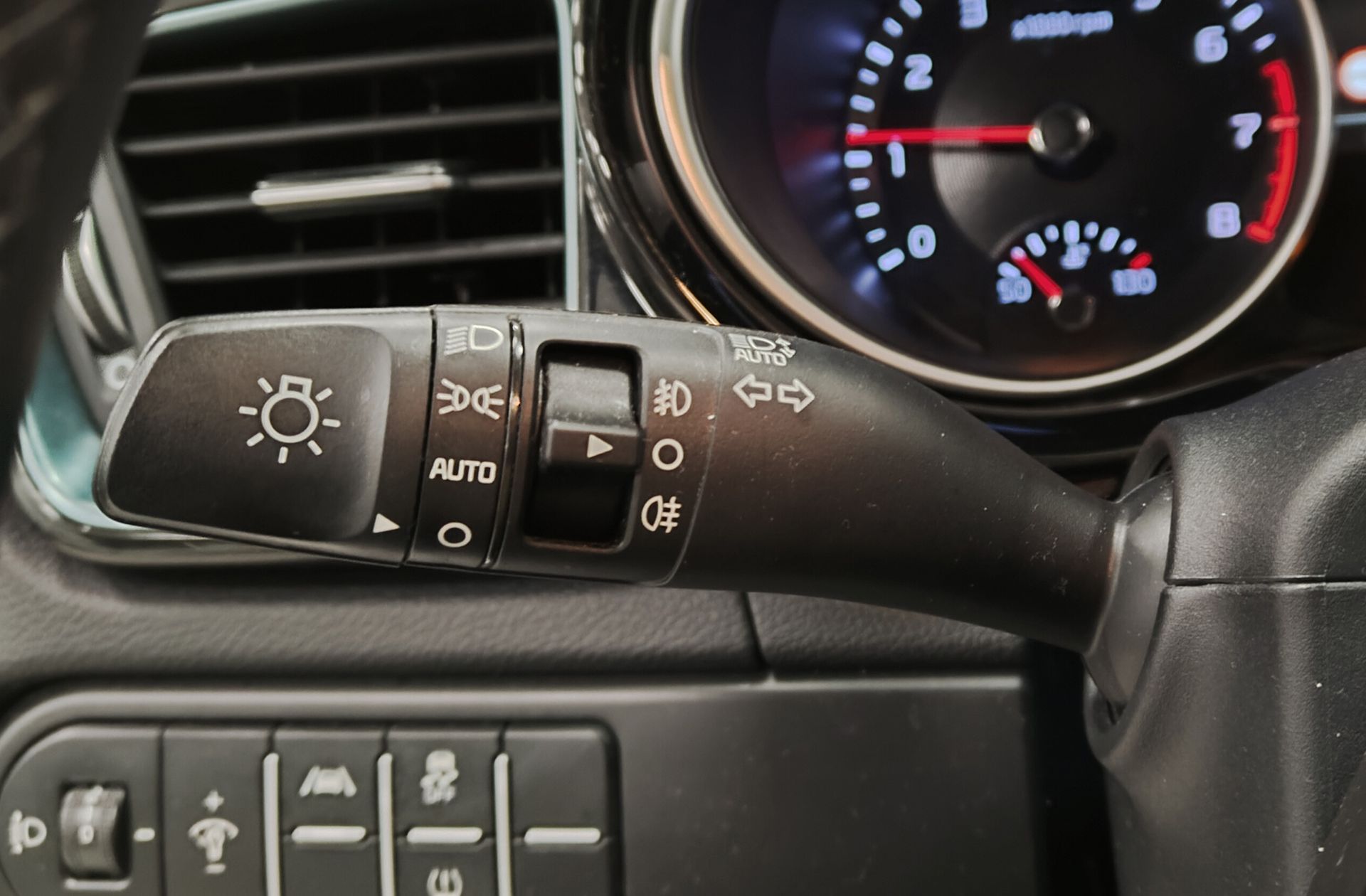 Kia Ceed 1.0 MHEV Style Edition DCT - foto 23
