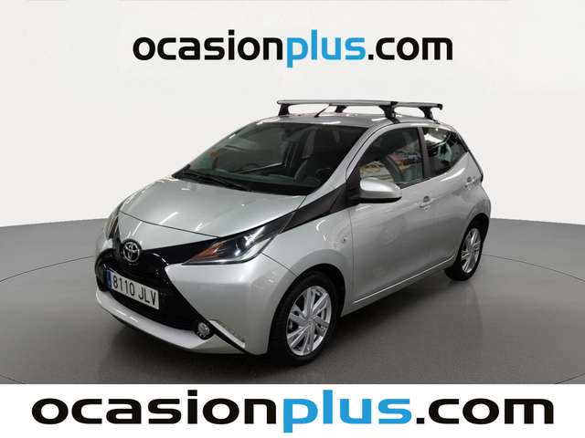 Toyota Aygo 1.0 70 x-play (69 CV) de segunda mano
