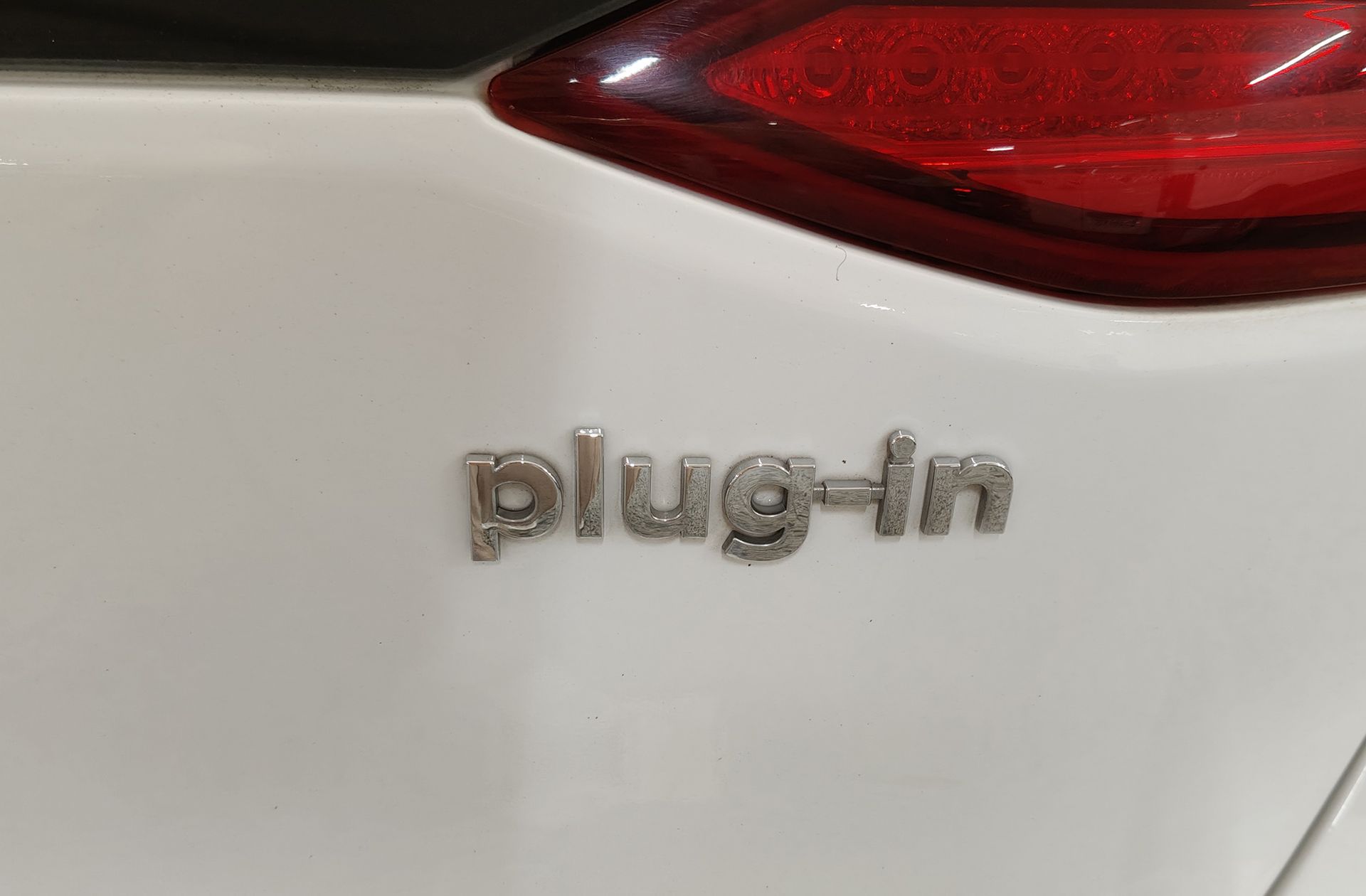 Hyundai Ioniq 1.6 GDI PHEV Tecno DCT - foto 18