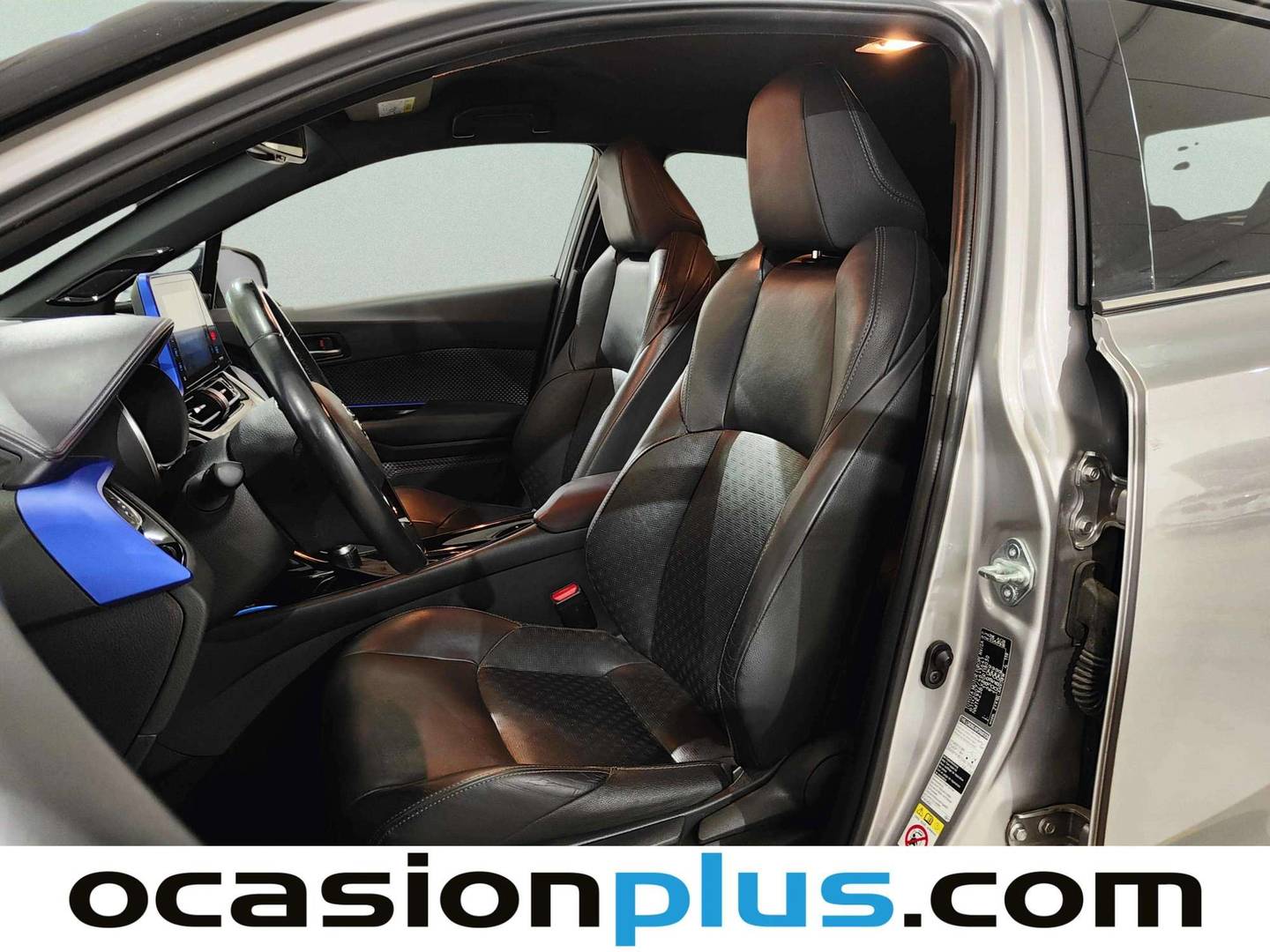 Foto asientos delanteros Toyota C-HR Toyota C-HR 1.8 125H Dynamic Plus (122 CV)