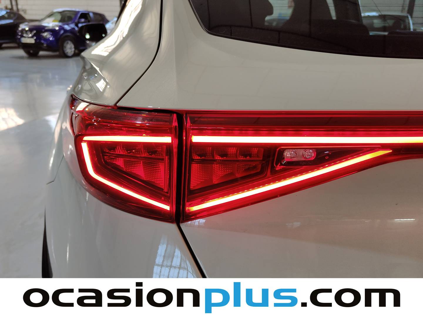 Foto Cupra Formentor CUPRA Formentor 2.5 TSI VZ5 Taiga Grey 4Drive DSG (390 CV)