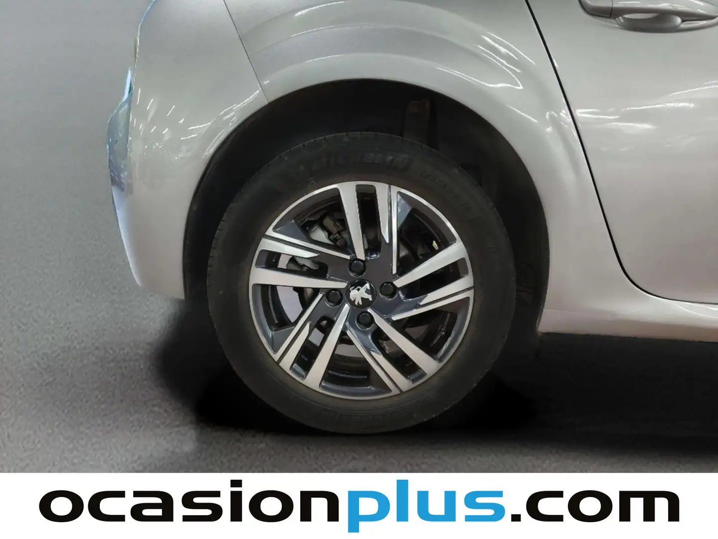 Foto Peugeot 208 Peugeot 208 BlueHDi 100 Allure (100 CV)