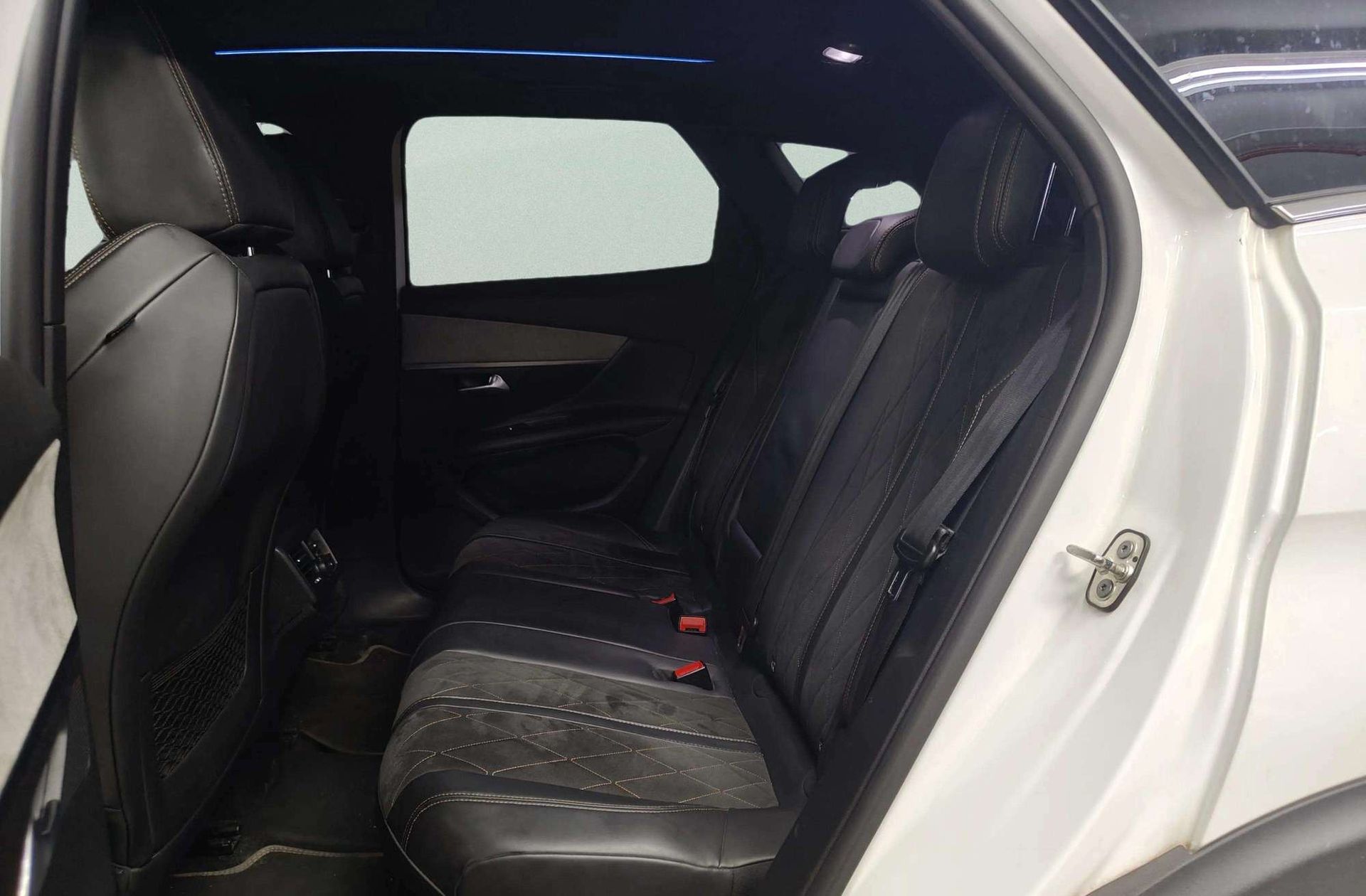 Peugeot 3008 BlueHDi 180 GT EAT8 - foto 15