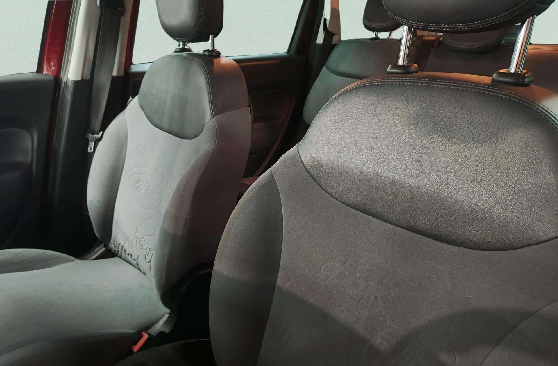 Fiat 500L 1.3 MultiJet II Living 7 plazas - foto 8