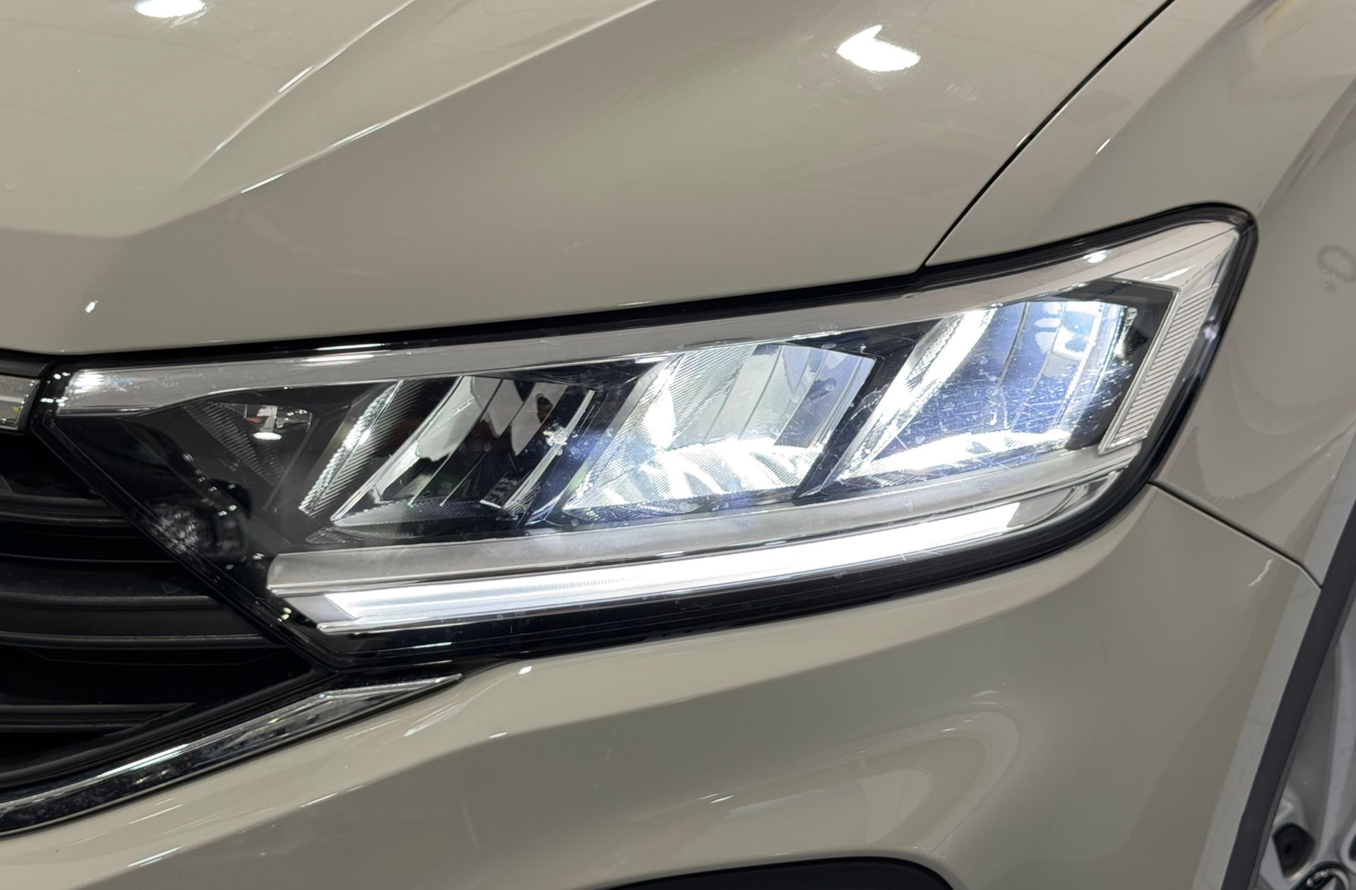 Volkswagen T-Roc Life 1.5 TSI DSG - foto 14