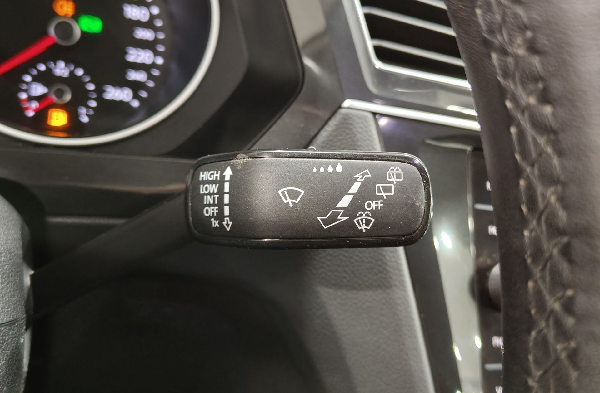 Volkswagen Tiguan Life 1.5 TSI DSG - foto 29