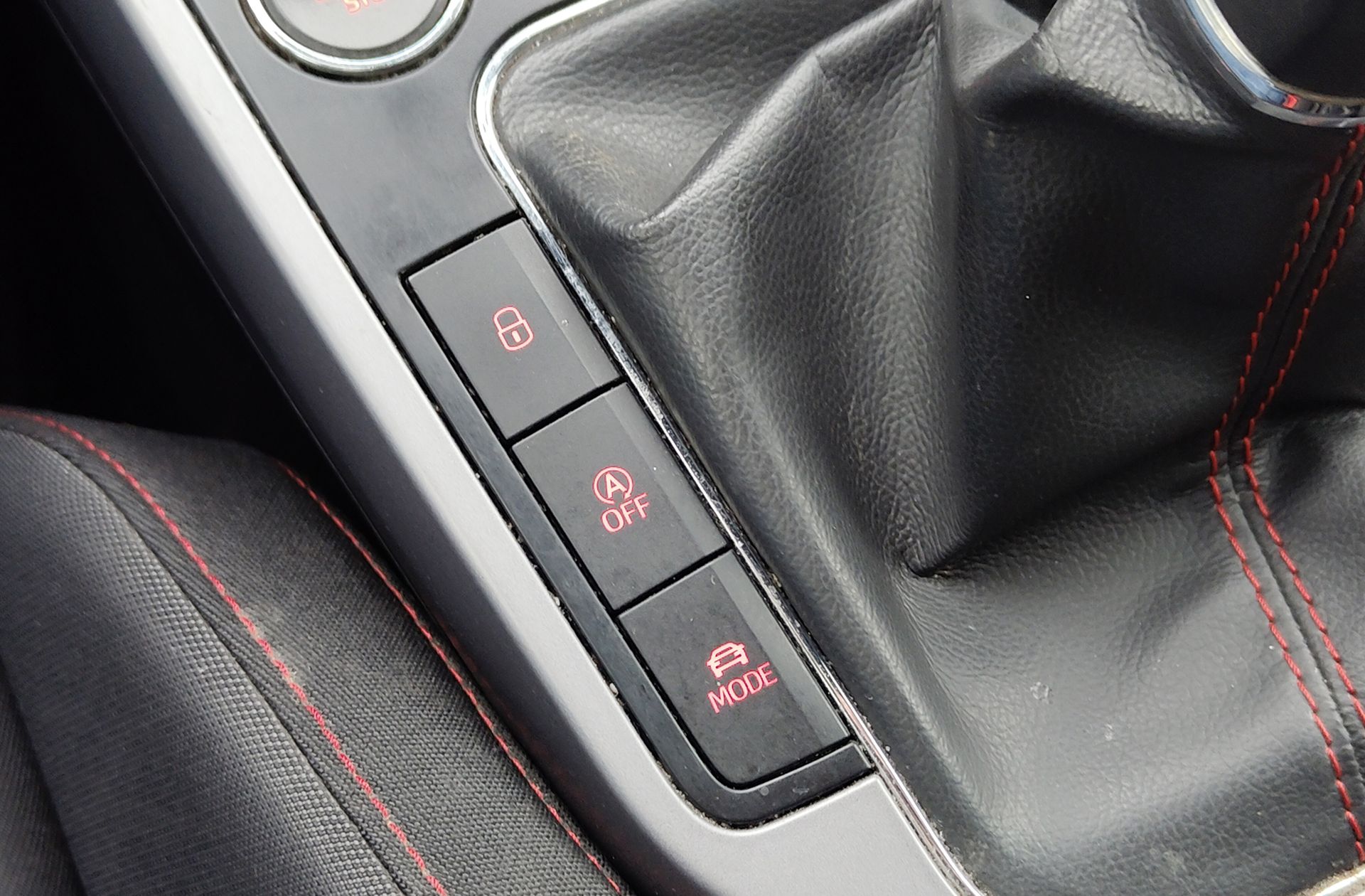 SEAT Arona 1.6 TDI Ecomotive FR - foto 15