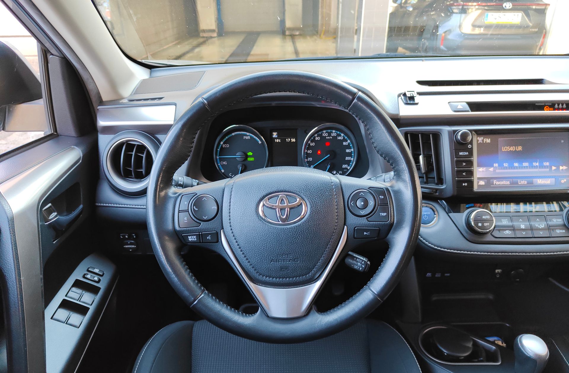 Toyota RAV4 2.5l hybrid Advance 2WD - foto 21