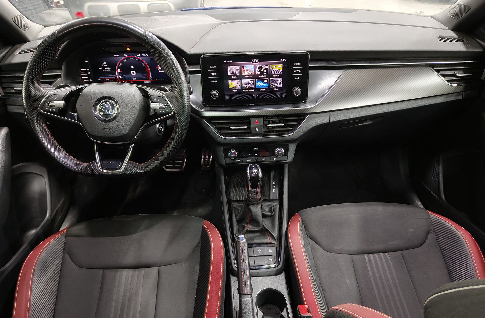 Škoda Scala 1.0 TSI Montecarlo DSG - foto 8