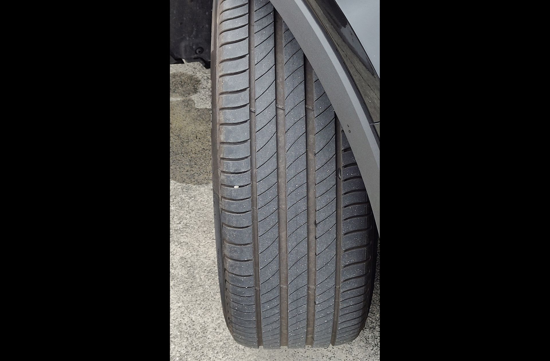 Volvo XC40 B3 Gasolina Mild hybrid Plus Dark - foto 29