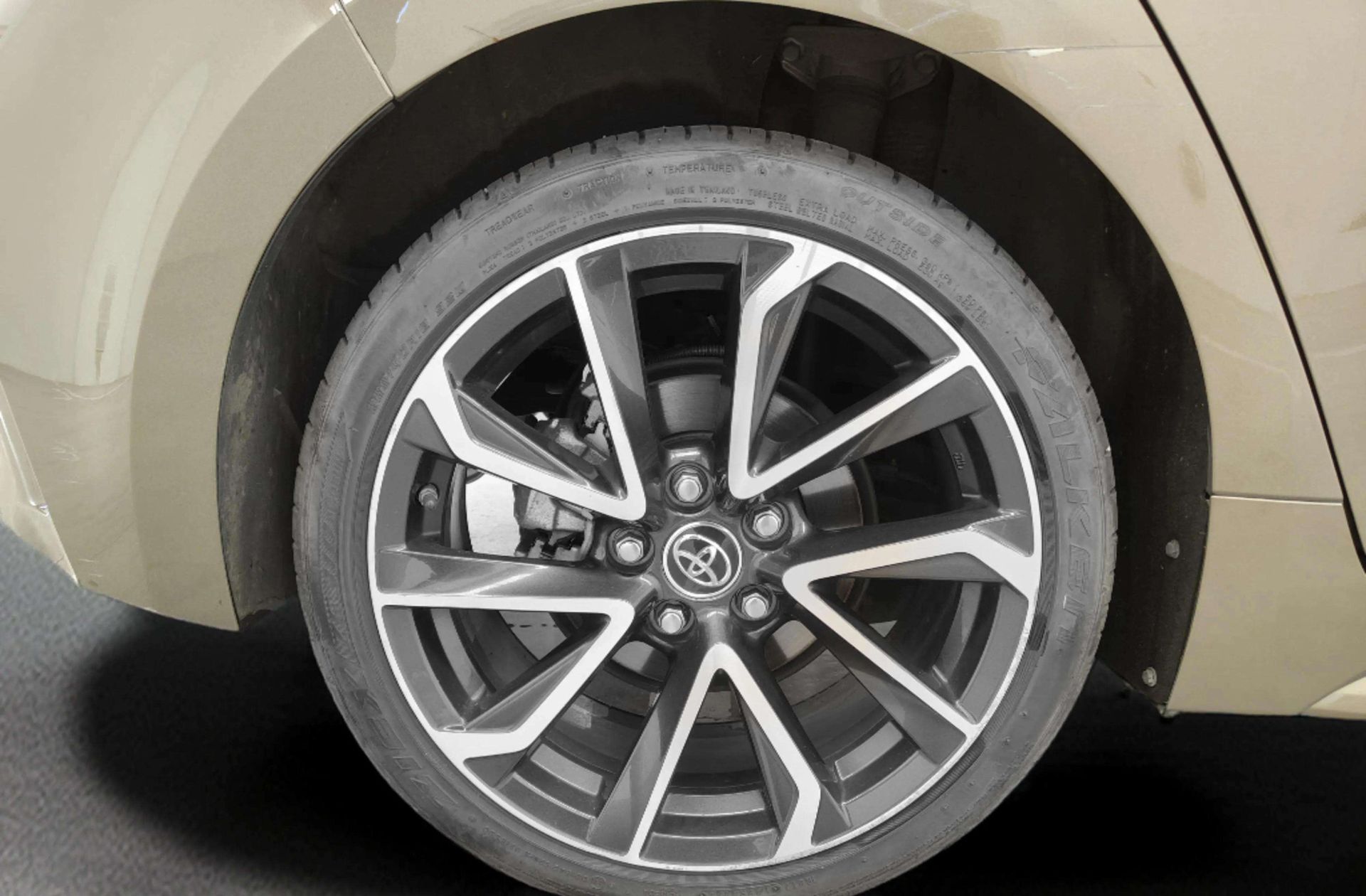 Toyota Corolla 180H Feel! E-CVT - foto 41