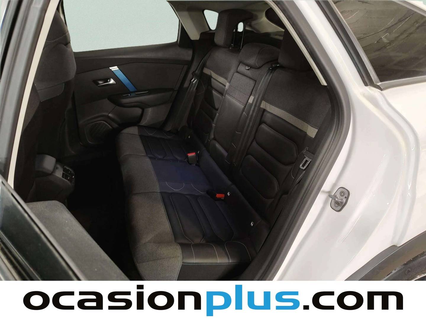 Foto asientos traseros Citroën ë-C4 Citroen ë-C4 eléctrico 50kWh Shine (136 CV)