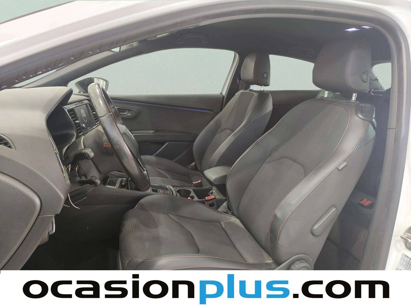 Foto asientos delanteros Seat León Seat León SC 2.0 TDI S&S FR Limited Edition (150 CV)