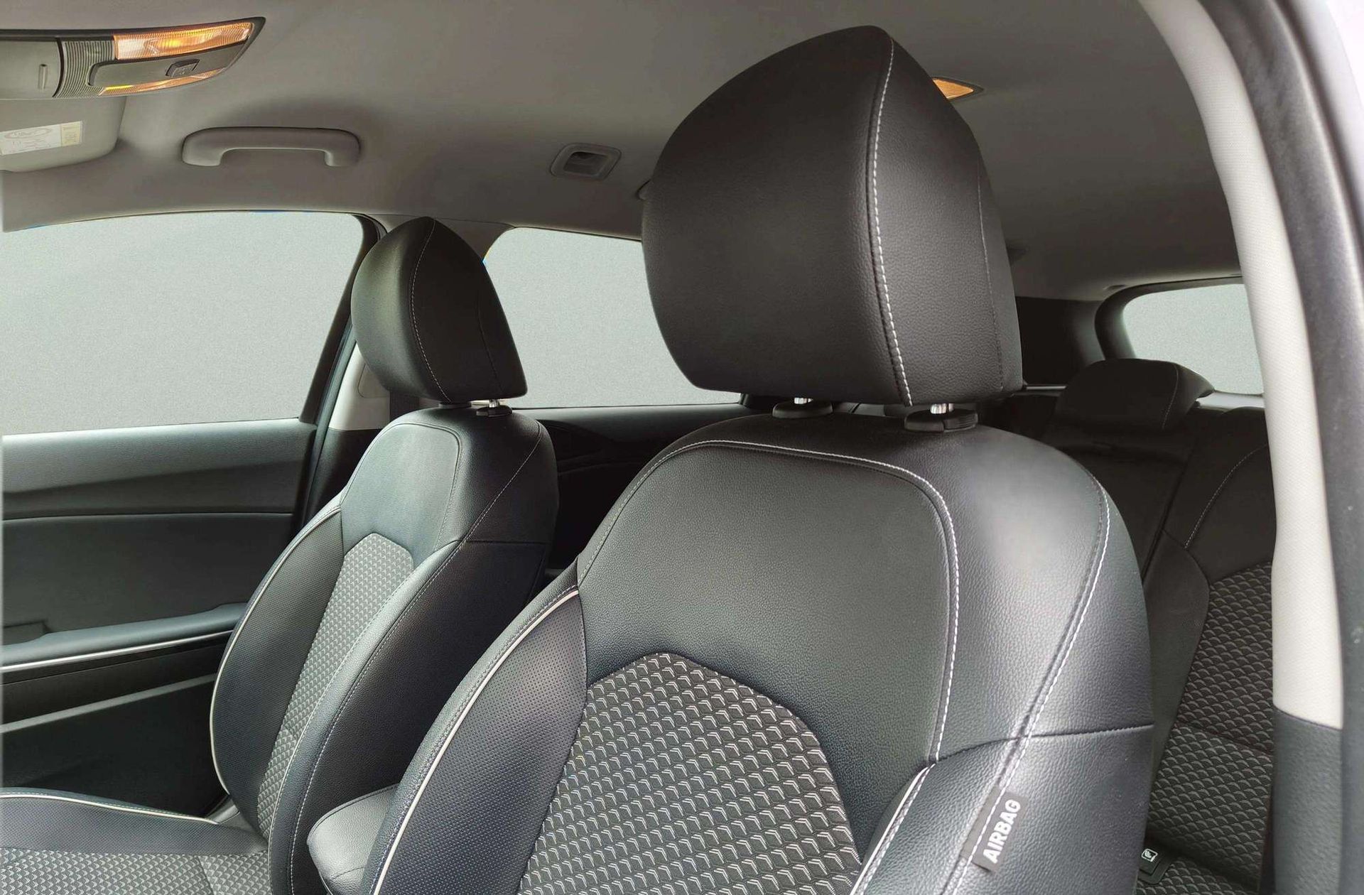 Kia Ceed 1.0 T-GDi Tech - foto 14