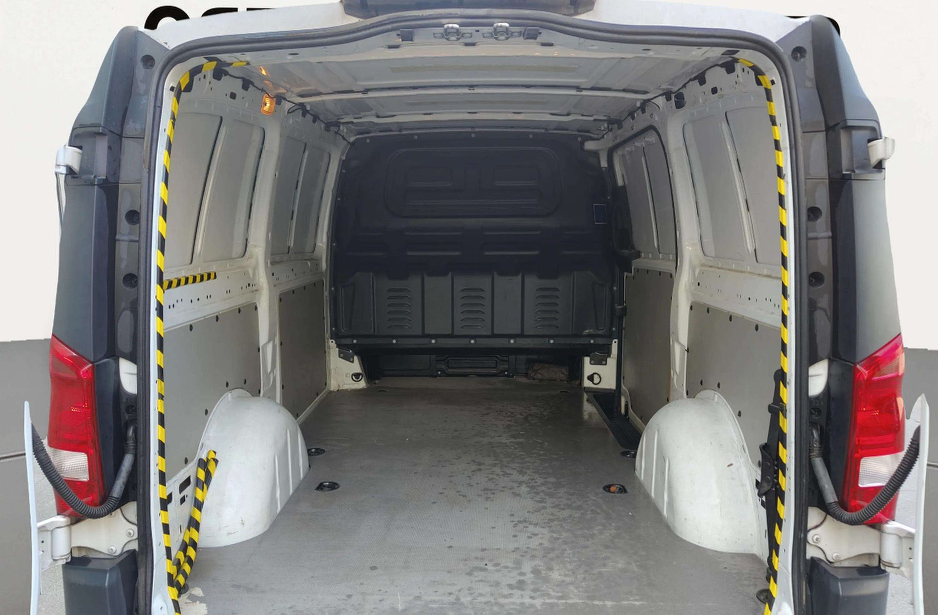Mercedes-Benz Vito Furgon 111 CDI Larga - foto 12