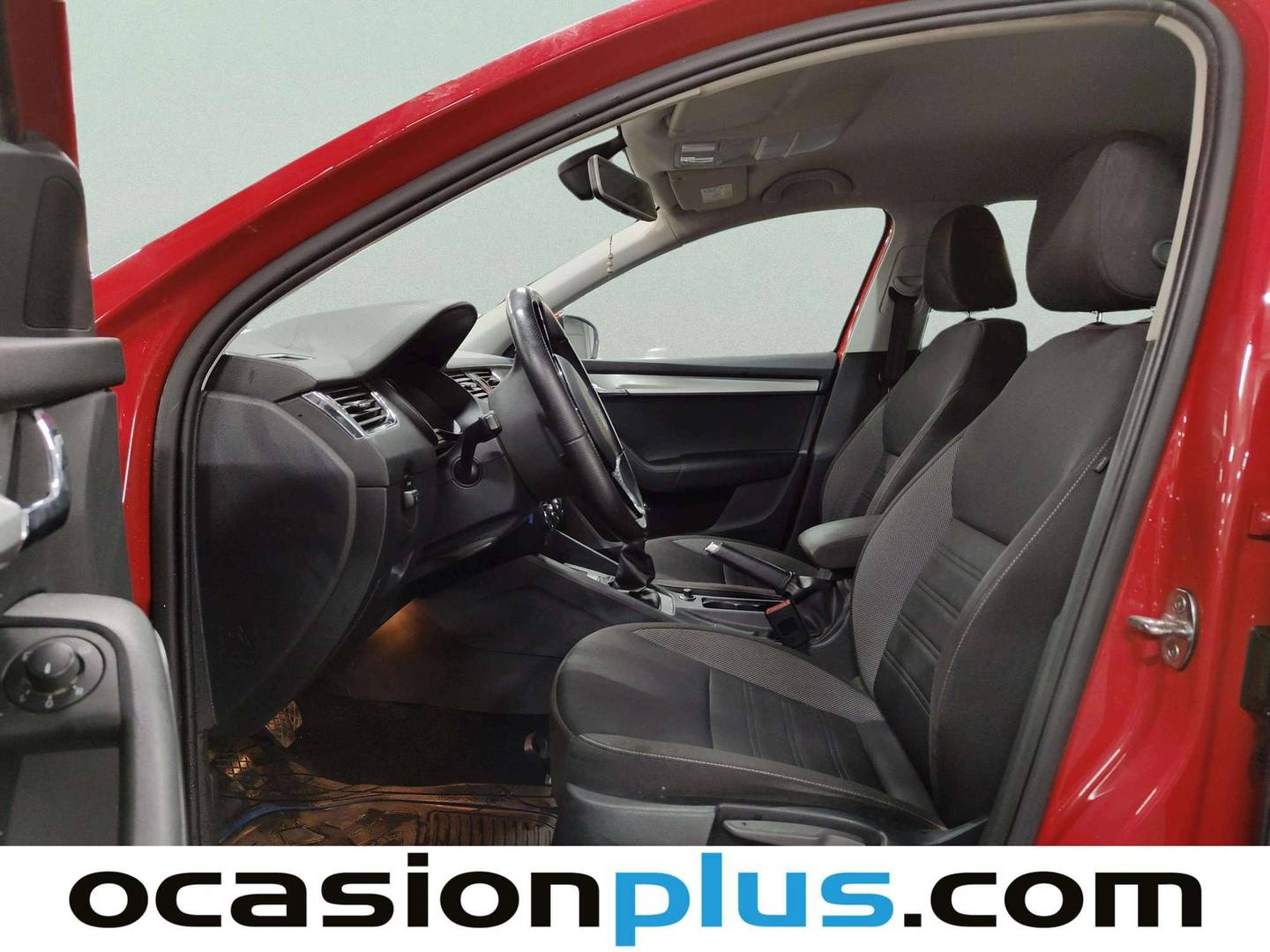 Foto asientos delanteros Skoda Octavia Skoda Octavia 1.6 TDI Ambition (115 CV)