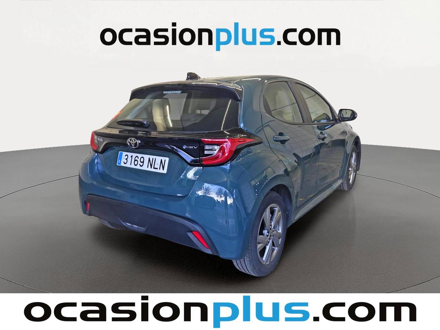 Foto trasera Toyota Yaris Toyota Yaris 120H Active Plus (116 CV) derecha