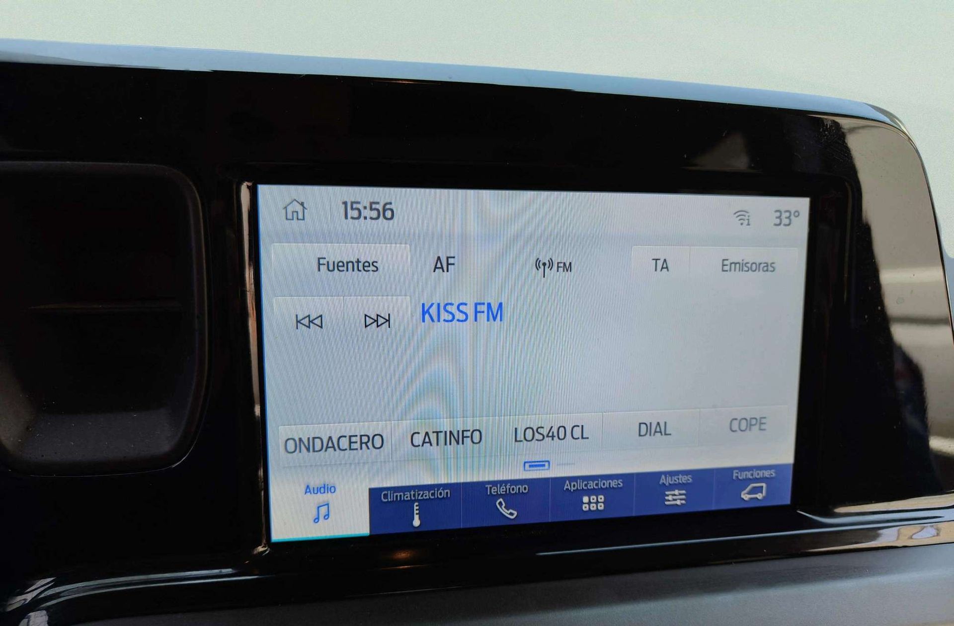 Ford Tourneo Courier 1.0 EcoBoost Trend - foto 30